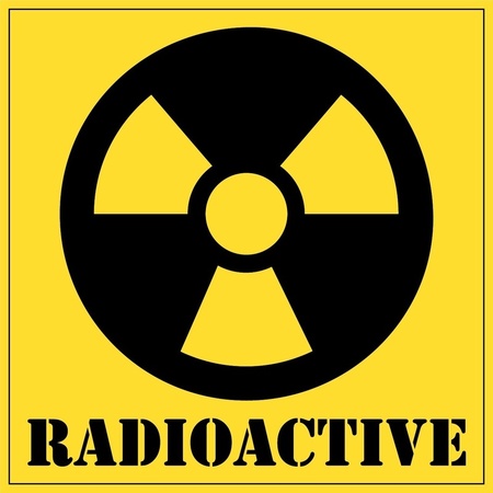 Radioactive/ posion etiket met met lege verfblikken
